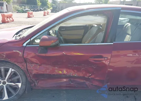 2015 Subaru Legacy 3.6R Limited z USA, uszkodzony, nr VIN 4S3BNEL69F3014591